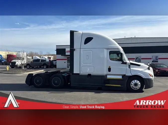 2022 FREIGHTLINER CA126