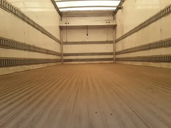2018 FREIGHTLINER M2 106