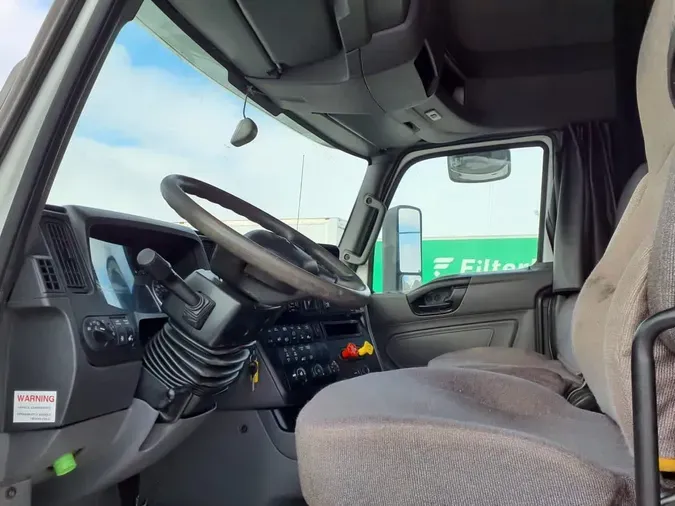 2020 NAVISTAR INTERNATIONAL LT625 SLPR CAB