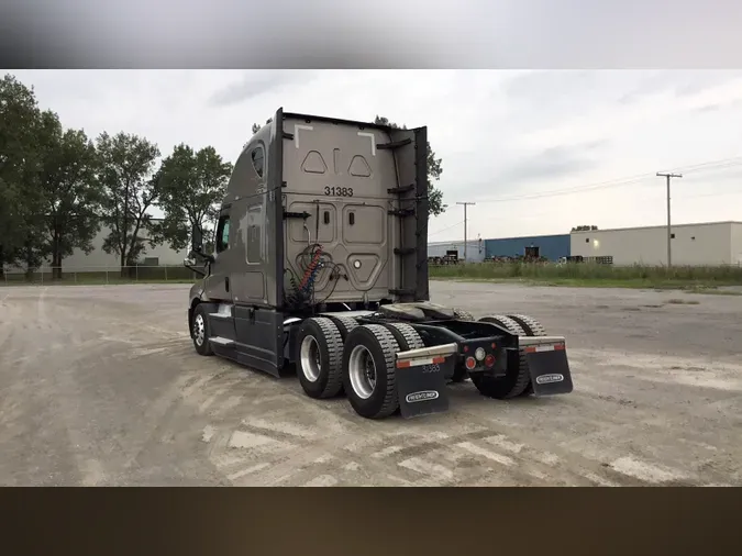 2024 Freightliner Cascadia 126