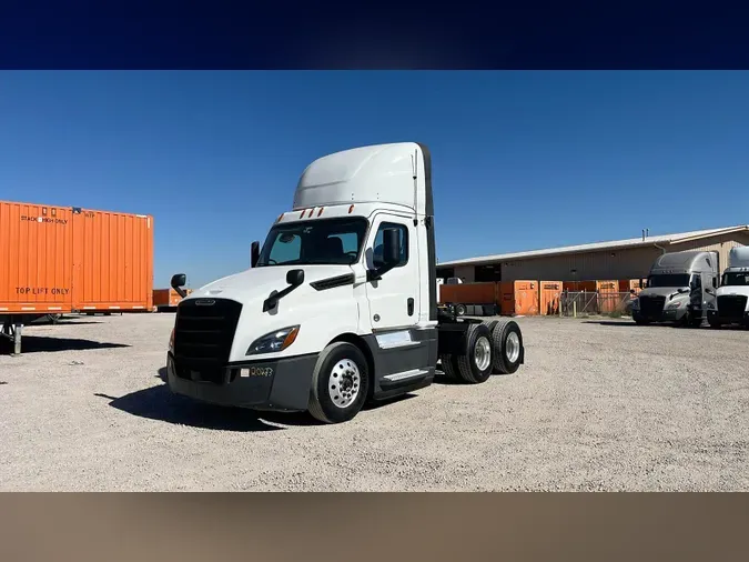 2020 Freightliner Cascadia 126