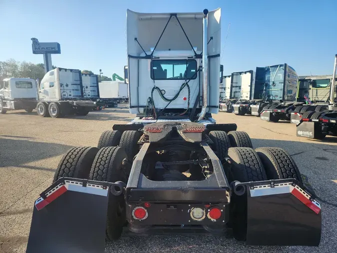 2020 MACK AN64T