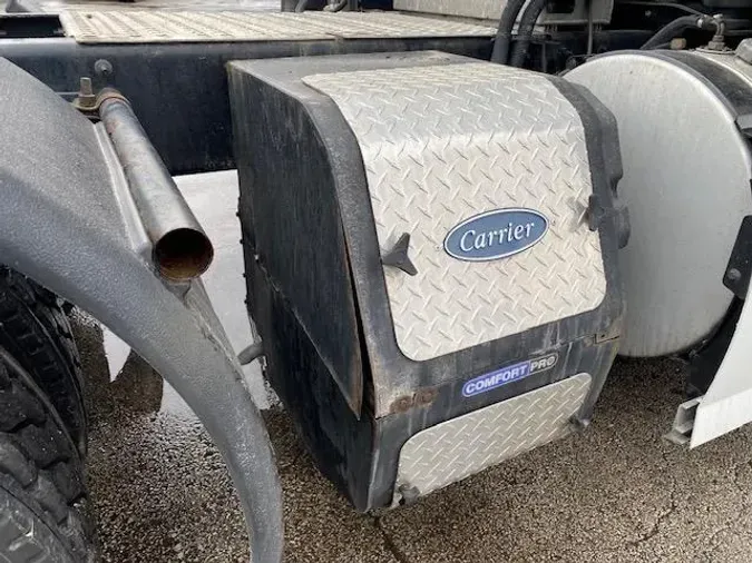 2023 Volvo VNR64T400