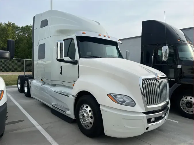 2021 International LT625