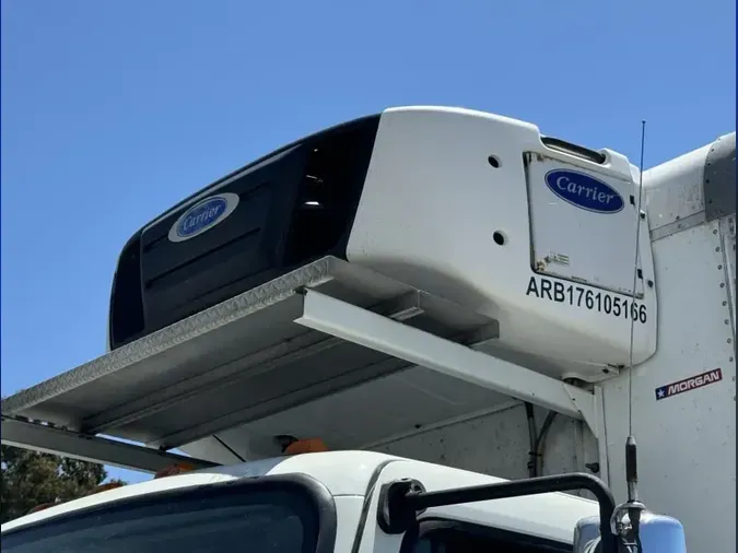 2018 FREIGHTLINER/MERCEDES M2 106