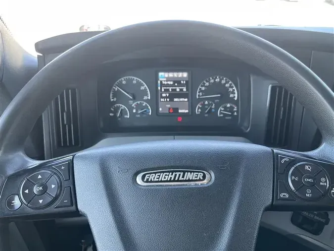 2019 FREIGHTLINER CA126