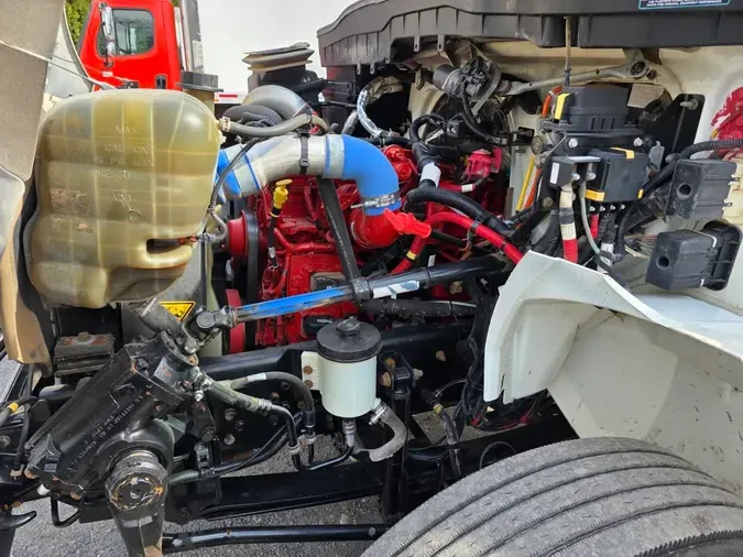 2019 NAVISTAR INTERNATIONAL 4300