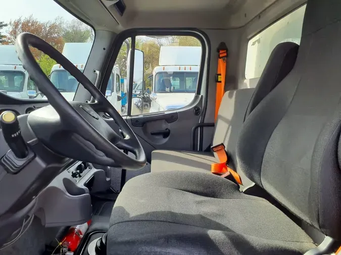 2019 FREIGHTLINER/MERCEDES M2 106