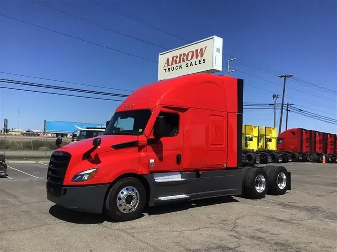 2022 FREIGHTLINER CA126