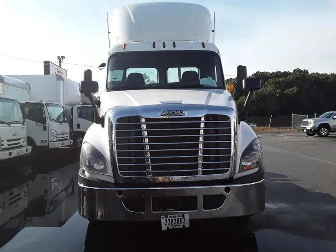 2016 FREIGHTLINER/MERCEDES CASCADIA 125