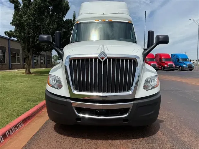 2021 INTERNATIONAL LT625