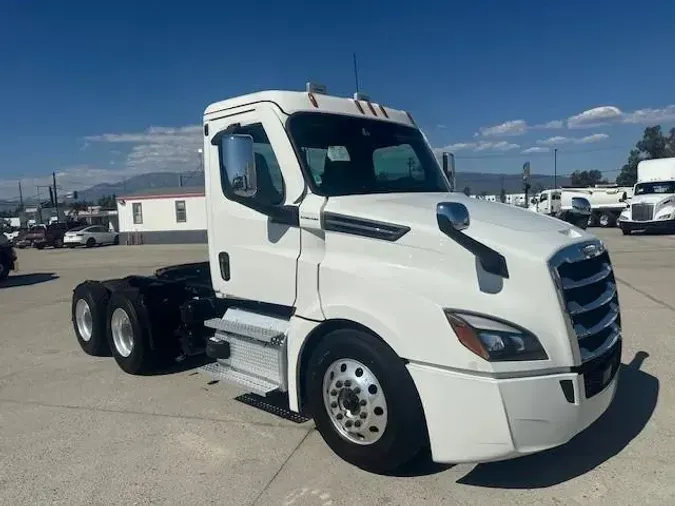 2023 Freightliner Cascadia6346585e4a6809bfc6a9e71f5ef5610f