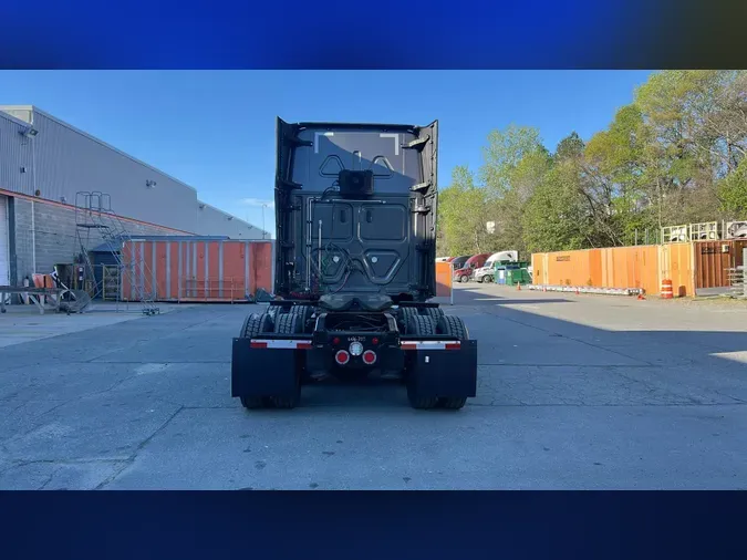 2024 Freightliner Cascadia