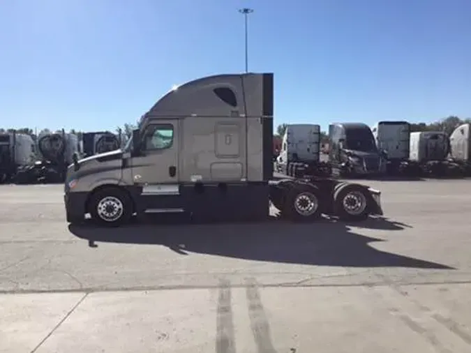 2023 Freightliner Cascadia