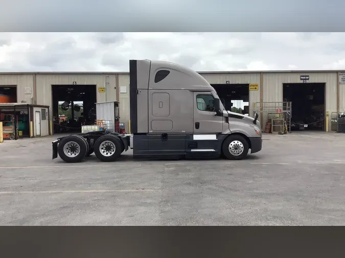 2023 Freightliner Cascadia