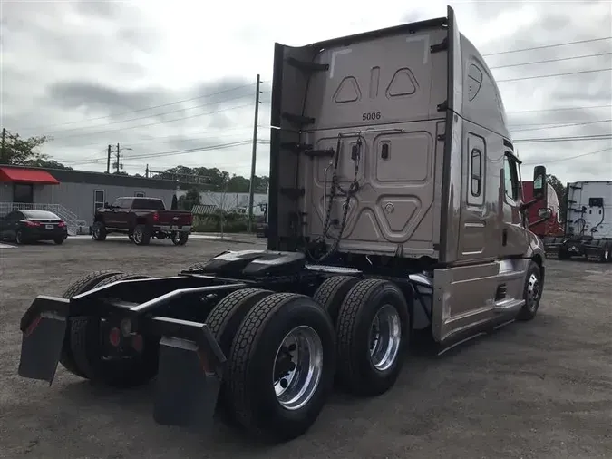 2021 FREIGHTLINER CA126