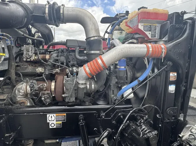 2020 Peterbilt 389