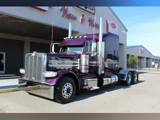 2023 Peterbilt 389