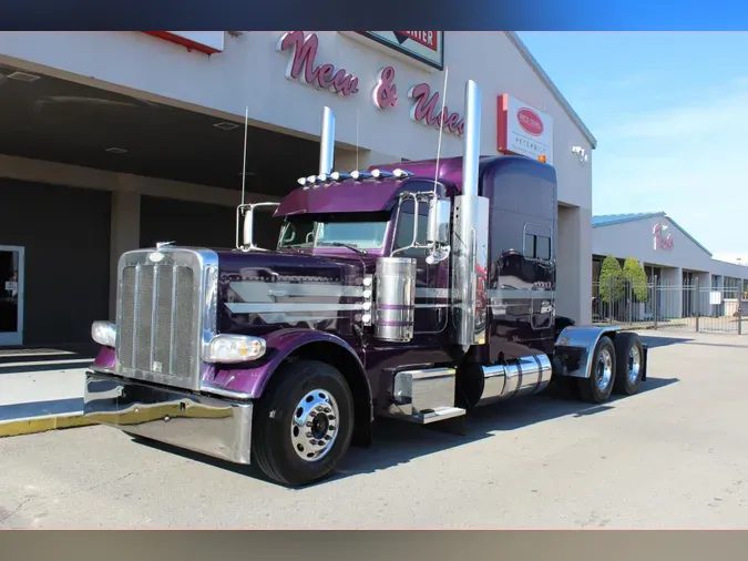 2023 Peterbilt 389