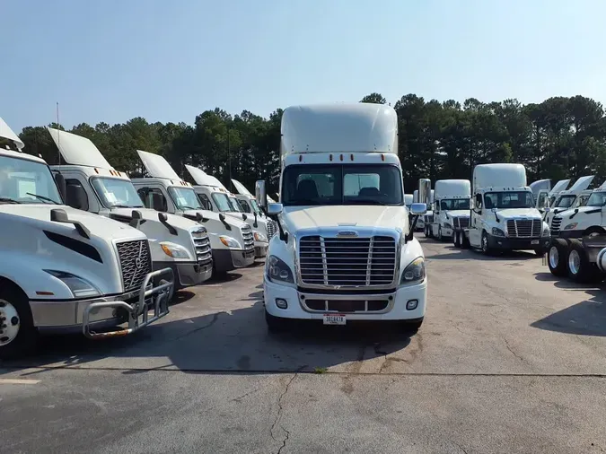 2019 FREIGHTLINER CASCADIA 125