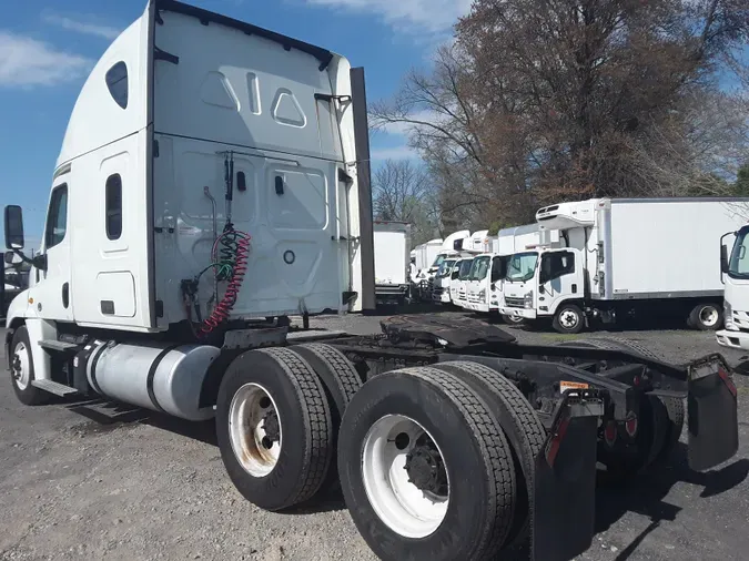 2020 FREIGHTLINER/MERCEDES CASCADIA 125