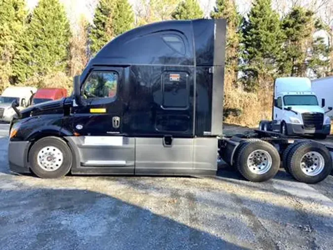 2023 Freightliner Cascadia