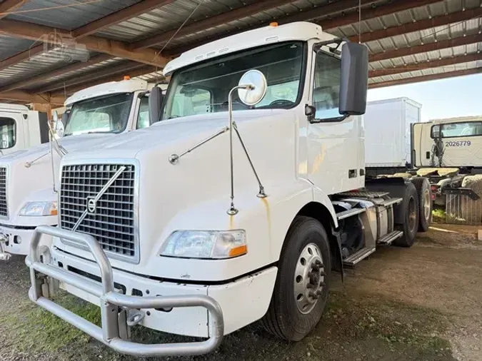 2014 VOLVO VNM64T2006359bc856a9bf7e856bcffc85b947216