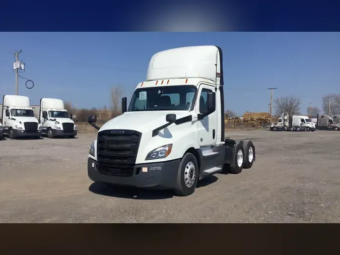 2020 Freightliner Cascadia 126