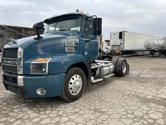 2019 MACK ANTHEM 42T