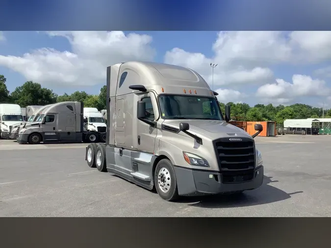 2022 Freightliner Cascadia 126635fd3b566dfb789a21c3bd46829a730