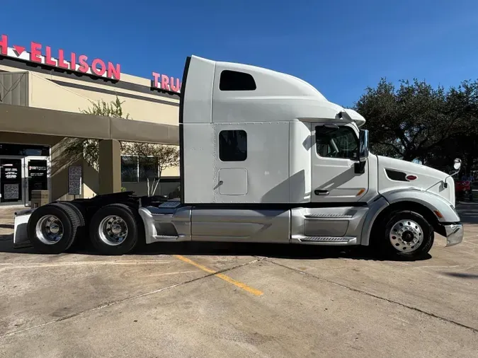 2022 Peterbilt 57963609314c07ea18586975a1870e855d4