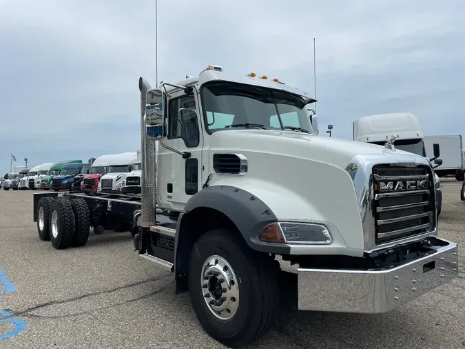 2026 MACK Granite GR64B