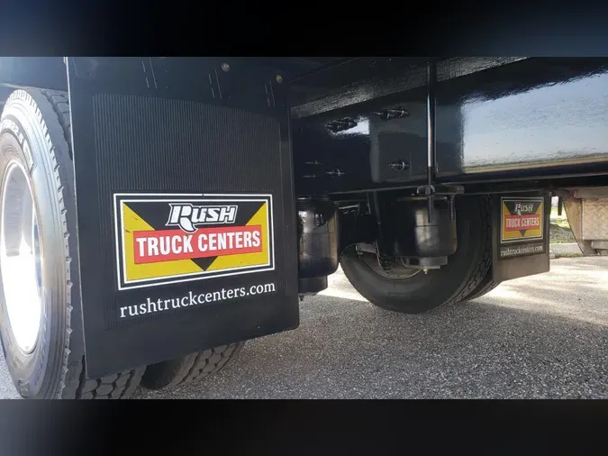2020 Peterbilt 337