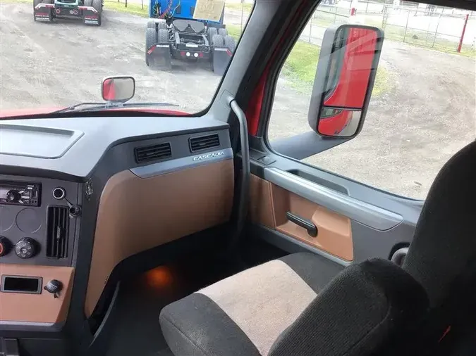 2020 FREIGHTLINER CASCADIA