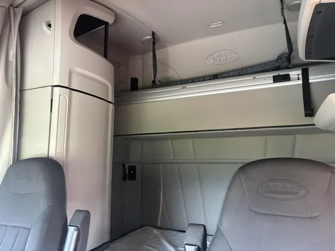 2022 Peterbilt 579