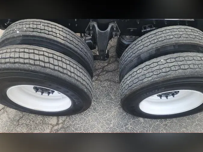 2022 INTERNATIONAL LT