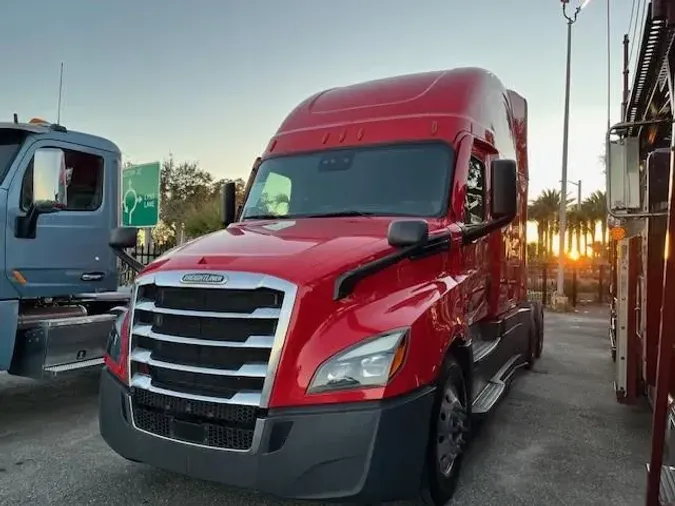 2021 Freightliner Cascadia