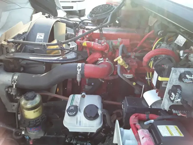 2017 FREIGHTLINER/MERCEDES M2 106