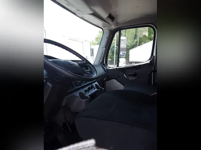 2018 FREIGHTLINER M2 106