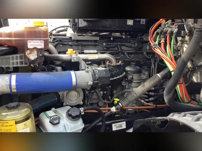 2021 Freightliner Cascadia 126
