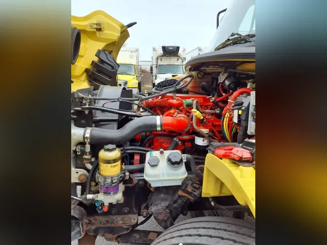 2016 FREIGHTLINER/MERCEDES M2 106