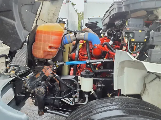 2019 NAVISTAR INTERNATIONAL 4300