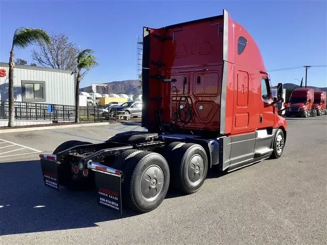 2021 FREIGHTLINER CA126