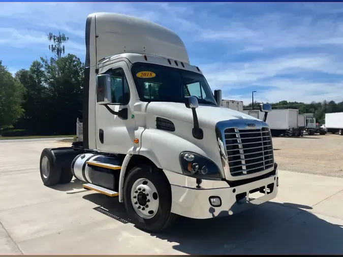 2018 FREIGHTLINER/MERCEDES CASCADIA 113