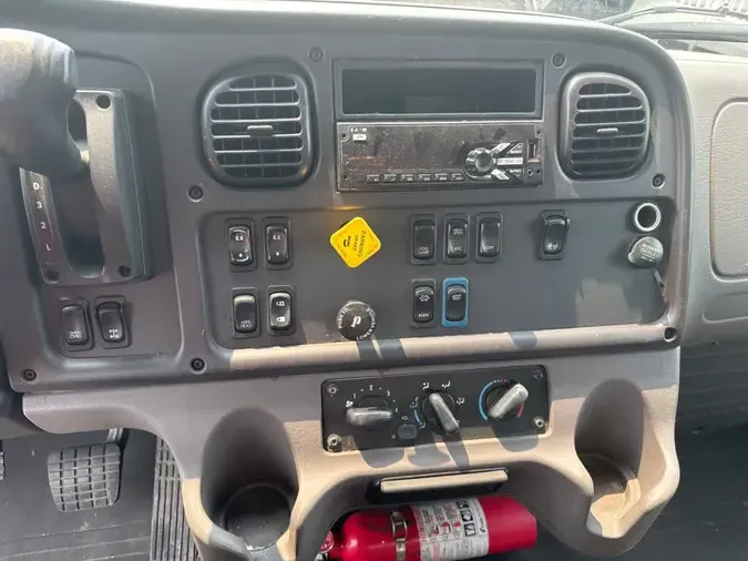 2019 FREIGHTLINER/MERCEDES M2 106