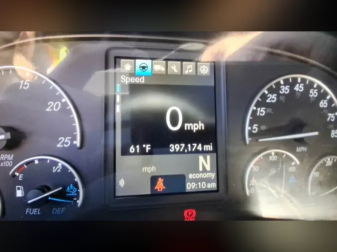 2021 Freightliner Cascadia 126