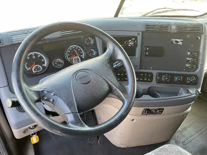 2019 Freightliner X12564ST