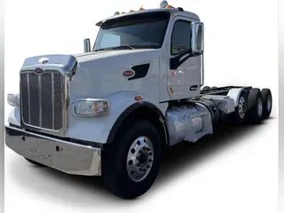2021 Peterbilt 567