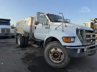 2009 FORD F750 SD