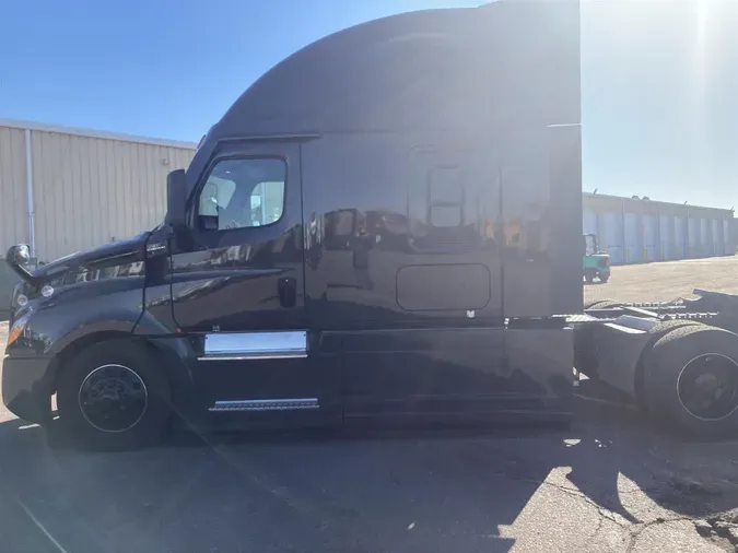 2025 Freightliner Cascadia